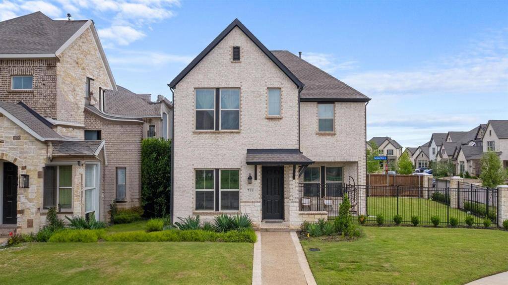 Arlington, TX 76005,711 Prairie Falcon Drive