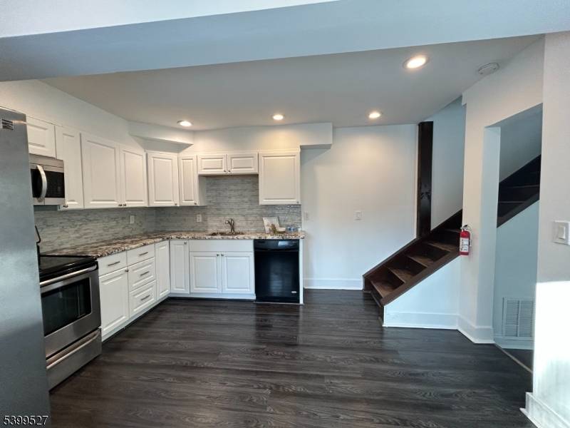 Belvidere Twp., NJ 07823,115 Wall St #115