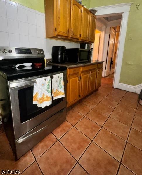 East Orange City, NJ 07017,278 William St