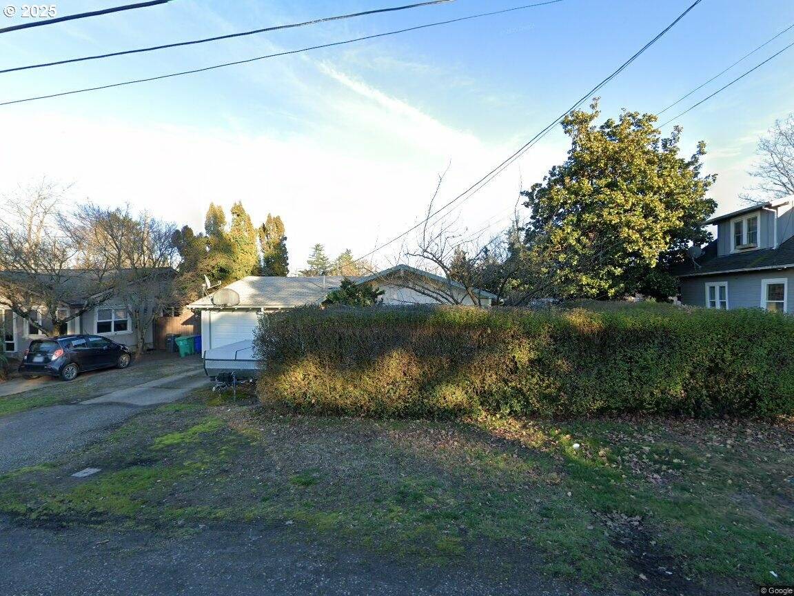 Portland, OR 97216,1320 SE 87TH AVE