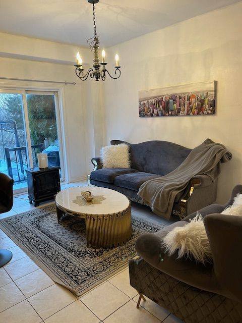 Whitchurch-stouffville, ON L4A 0H1,531 Reeves Way BLVD #Main