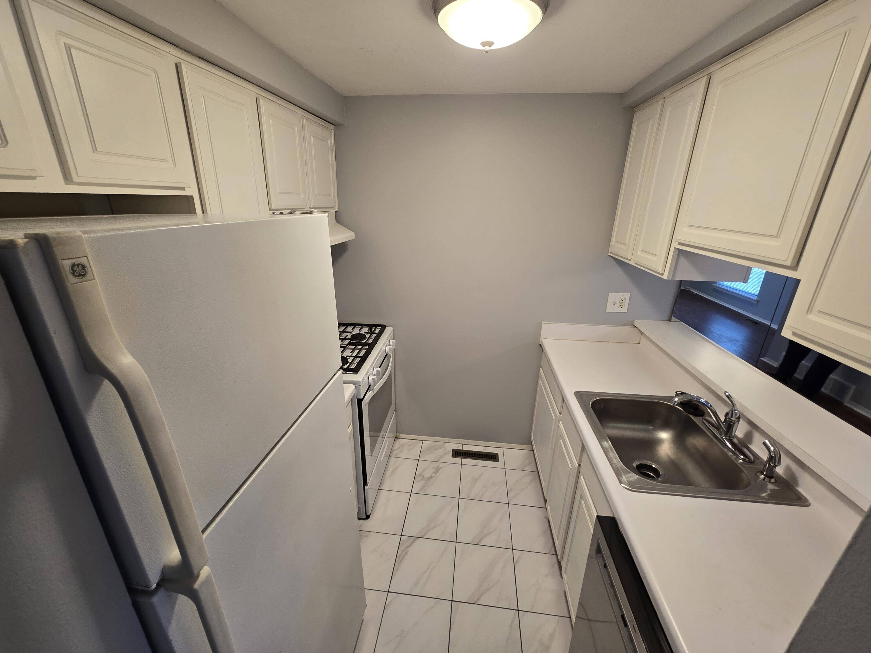 Sterling Heights, MI 48312,35161 Terrybrook DR