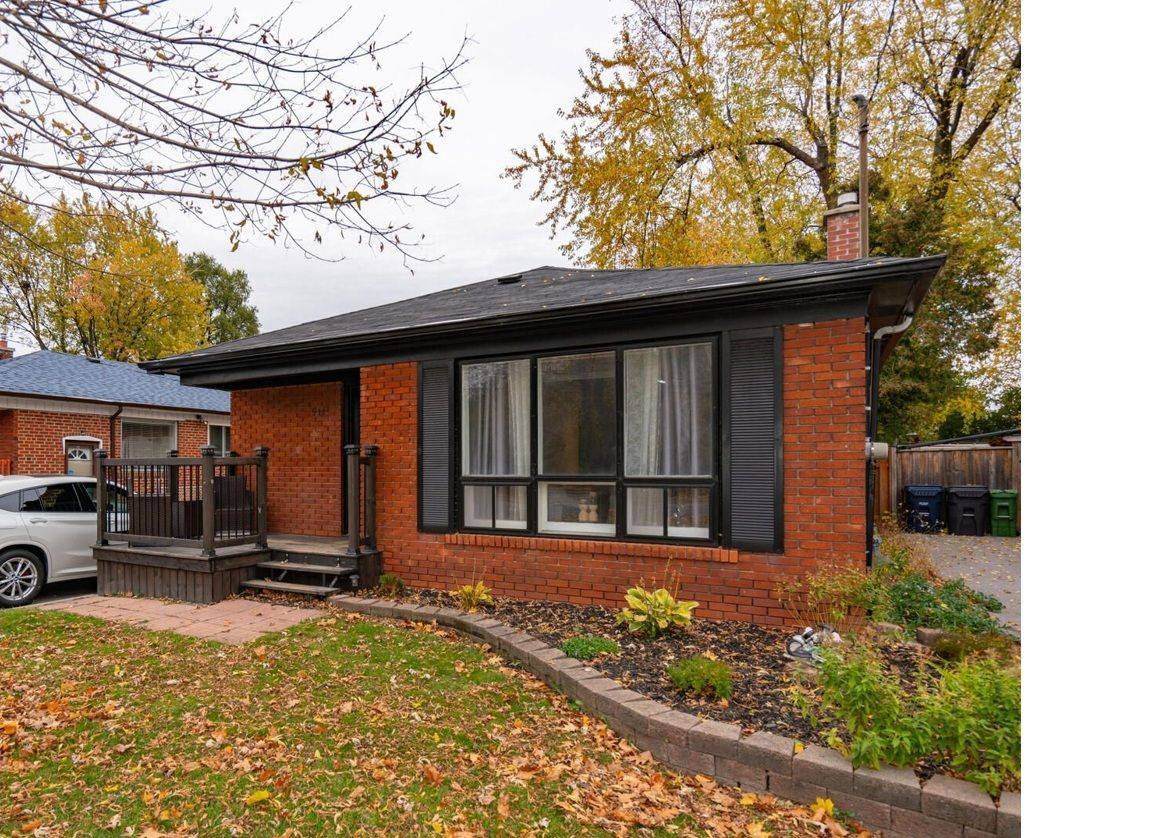 Toronto E04, ON M1K 2B1,511 Kennedy RD #Main Floor