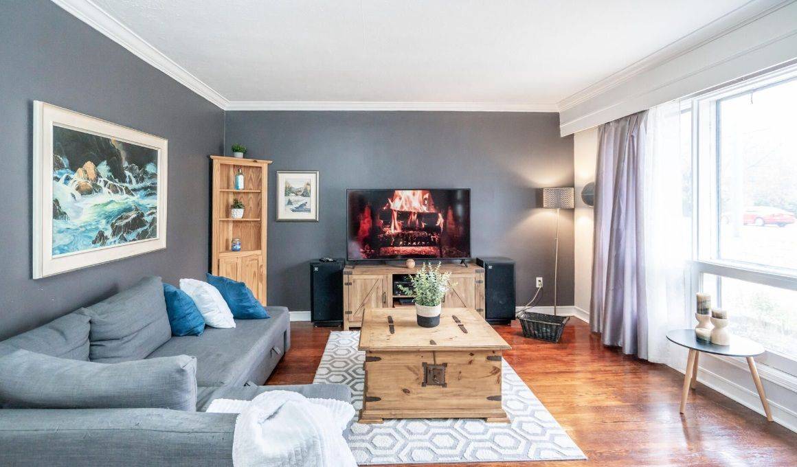 Toronto E04, ON M1K 2B1,511 Kennedy RD #Main Floor