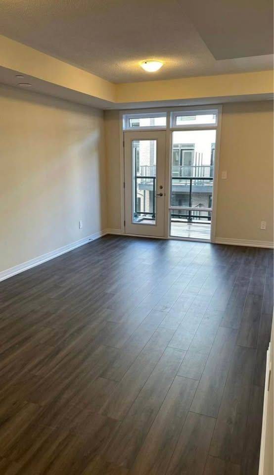 Milton, ON L9E 1N4,1593 Rose WAY #111