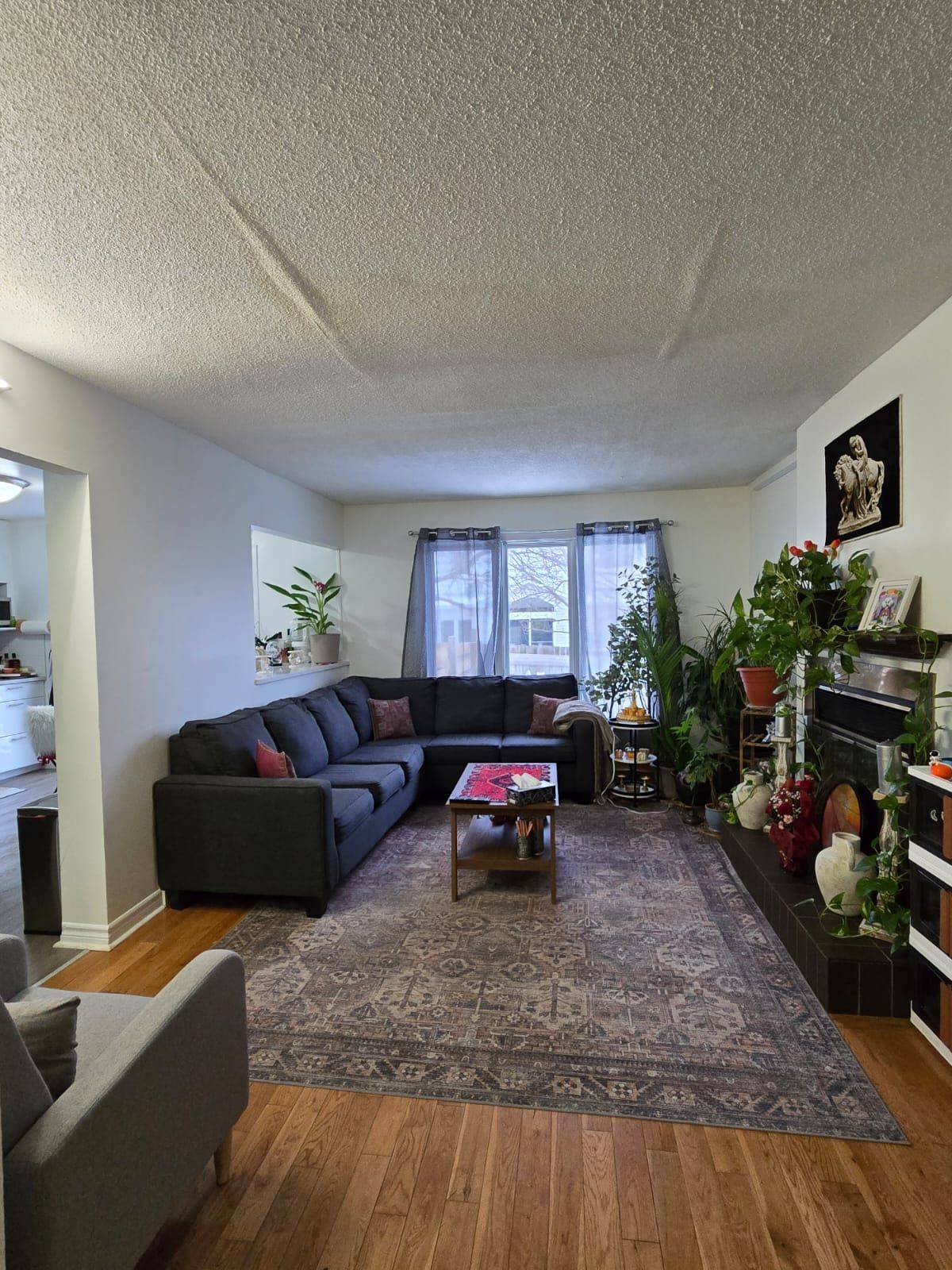 Orleans - Cumberland And Area, ON K1E 3R8,1863 Leclair CRES