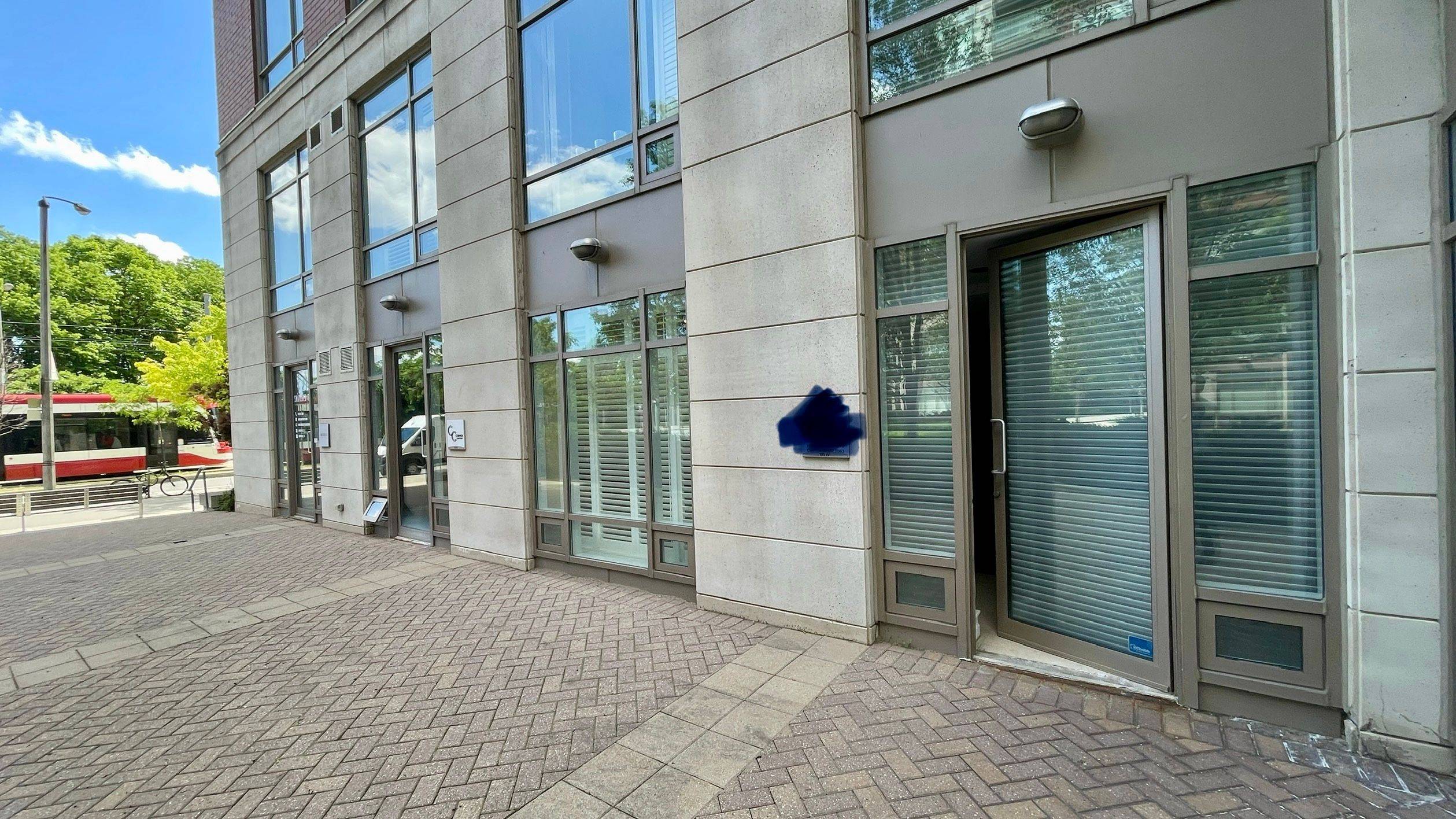 Toronto C01, ON M5V 3K8,500 Queens Quay W #105W Gr