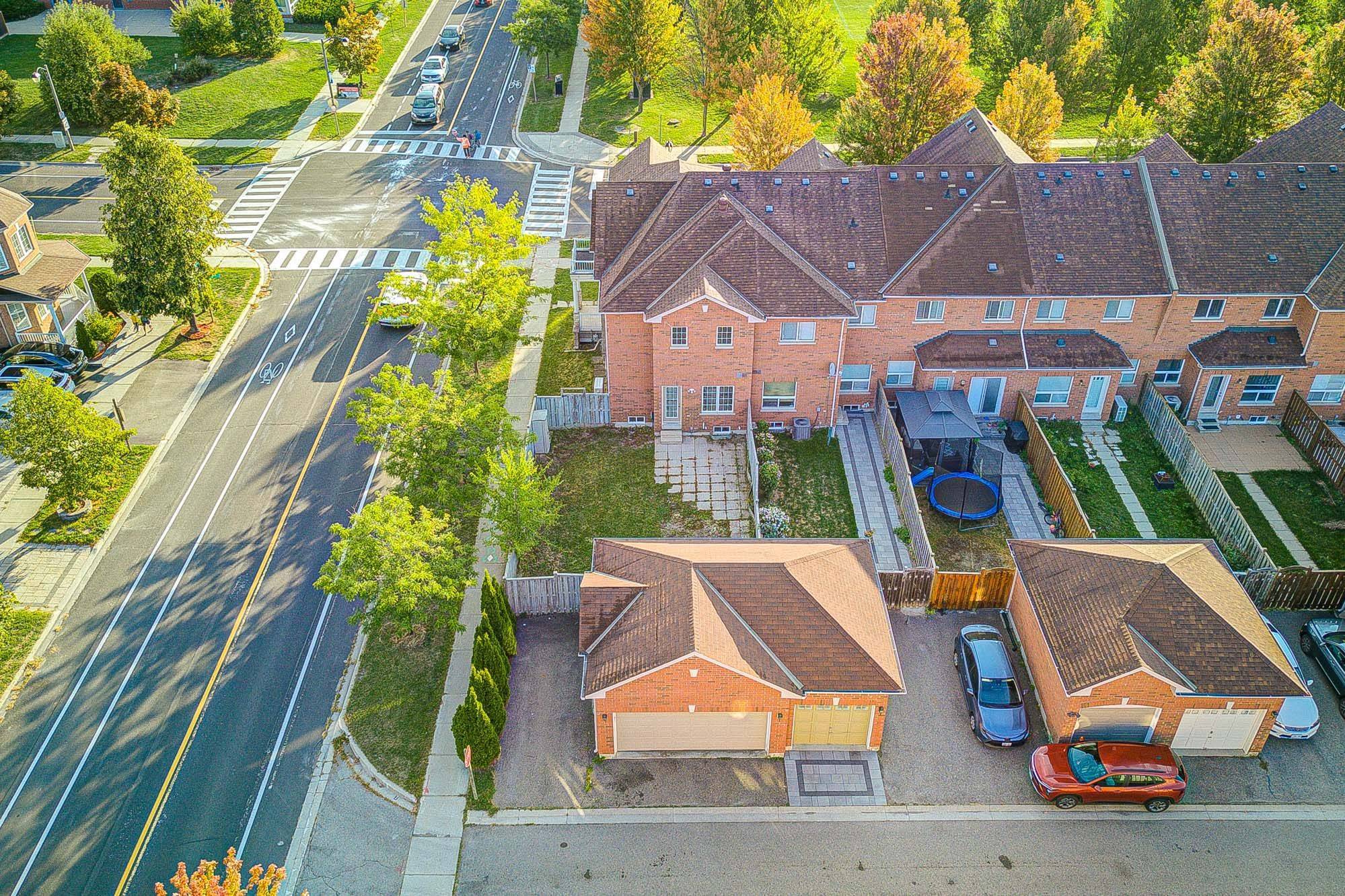 Markham, ON L6C 2Y3,496 The Bridle WALK