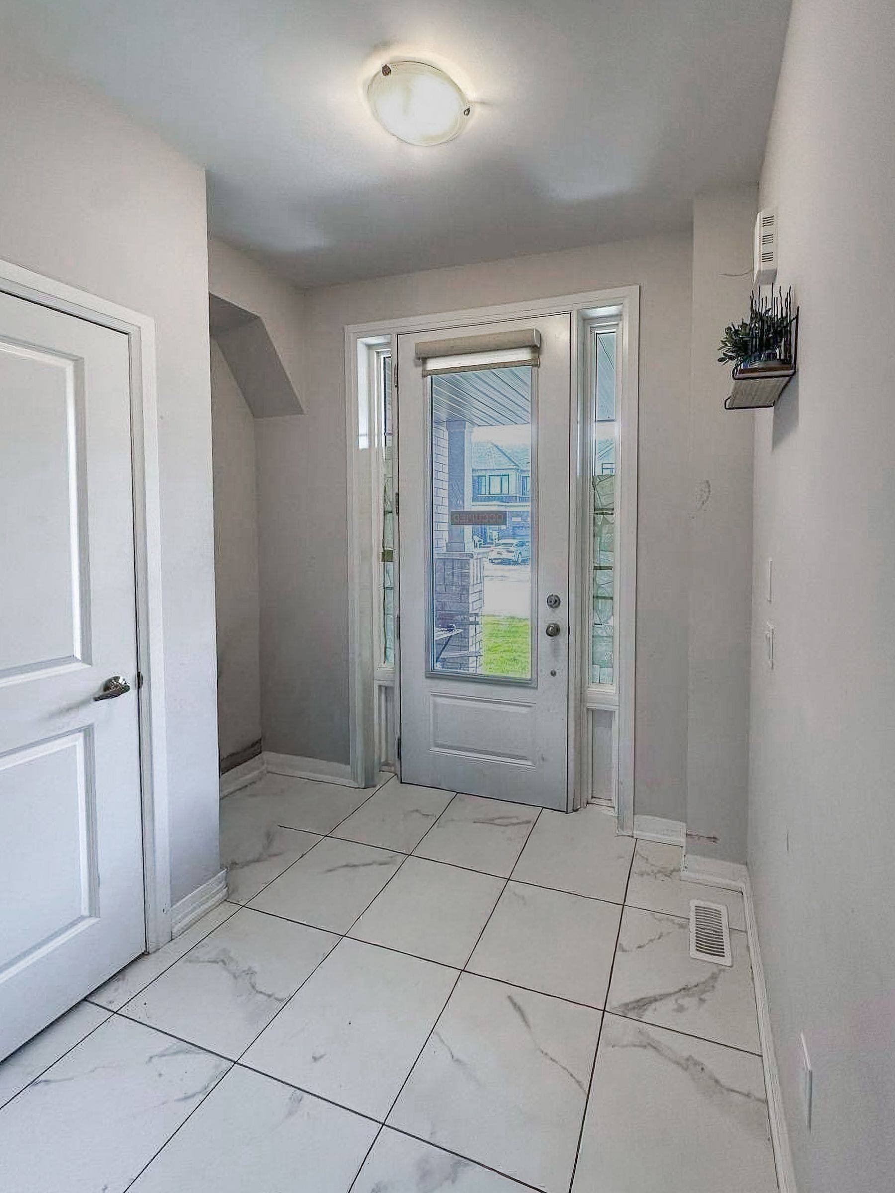 Hamilton, ON L0R 1W0,110 yale DR