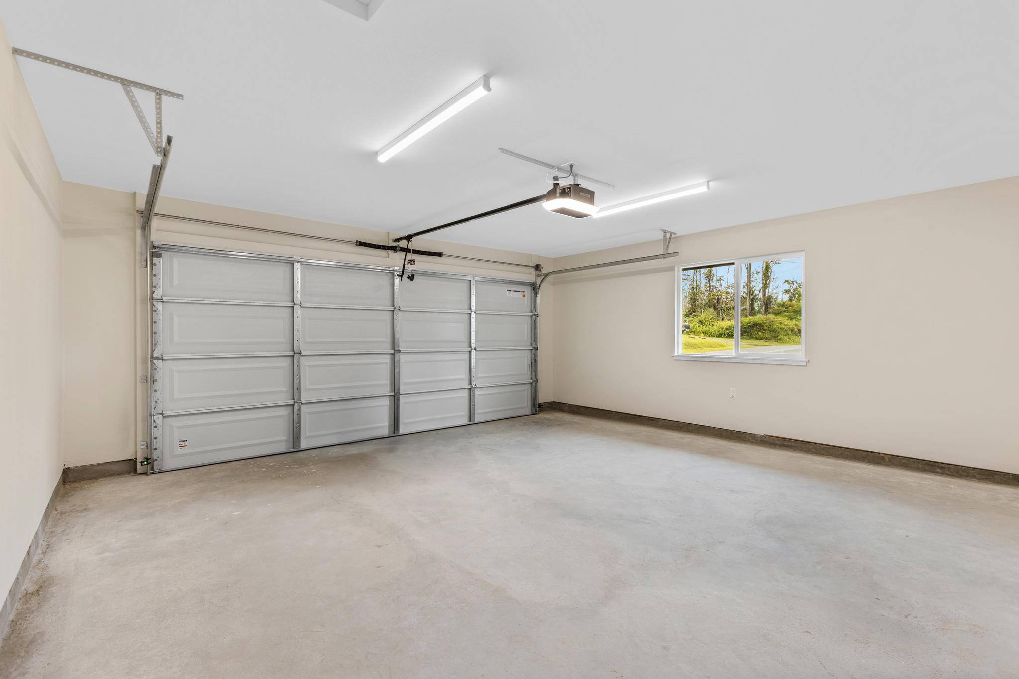 Pahoa, HI 96778,16-2581 AINALOA DR