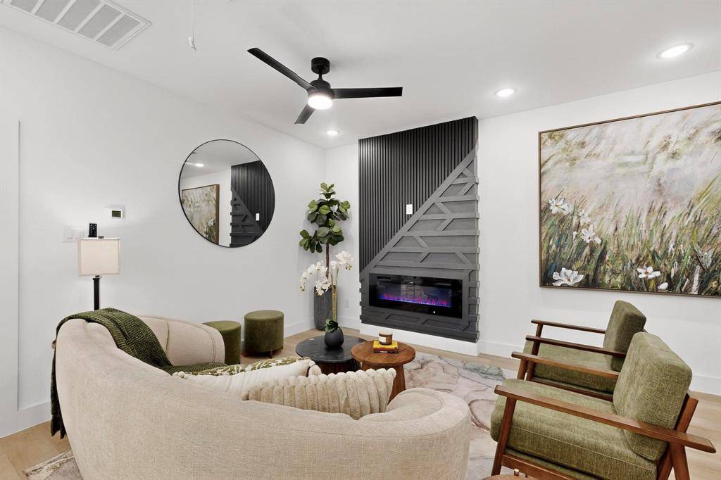 Dallas, TX 75215,2413 Hooper Street