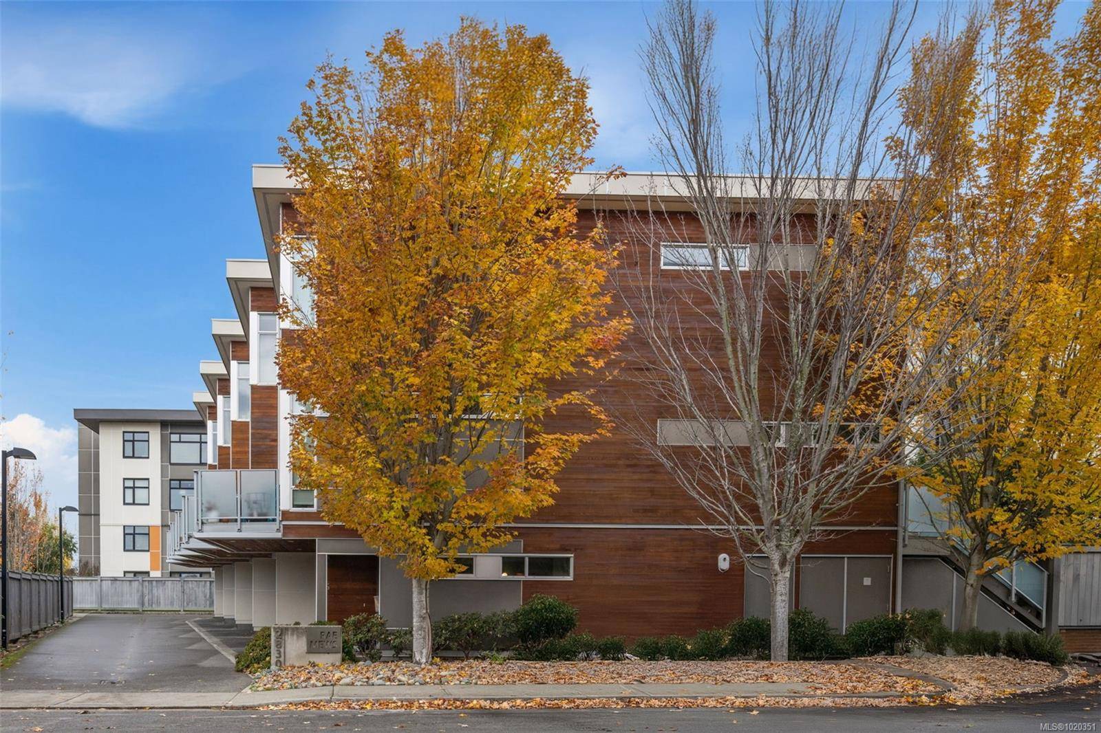 Victoria, BC V9A 1S2,2830 Irma St #4