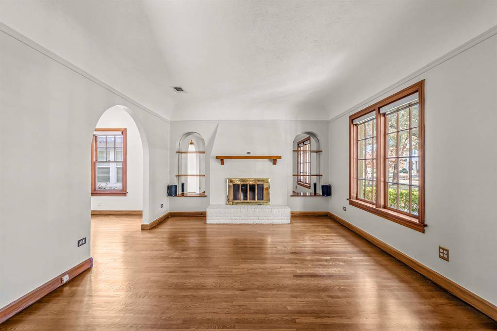 Fort Worth, TX 76109,2516 Shirley Avenue