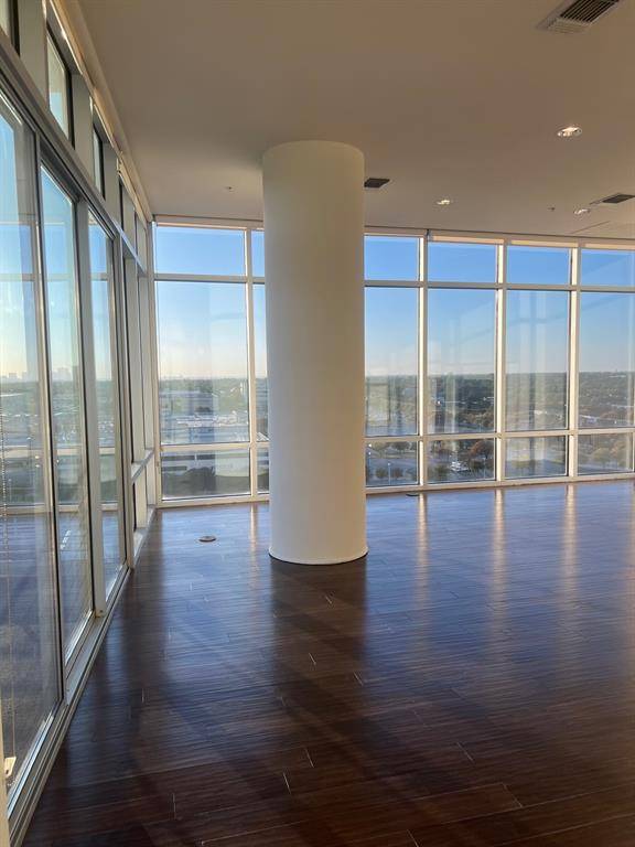 Dallas, TX 75231,8066 Park Lane #1005