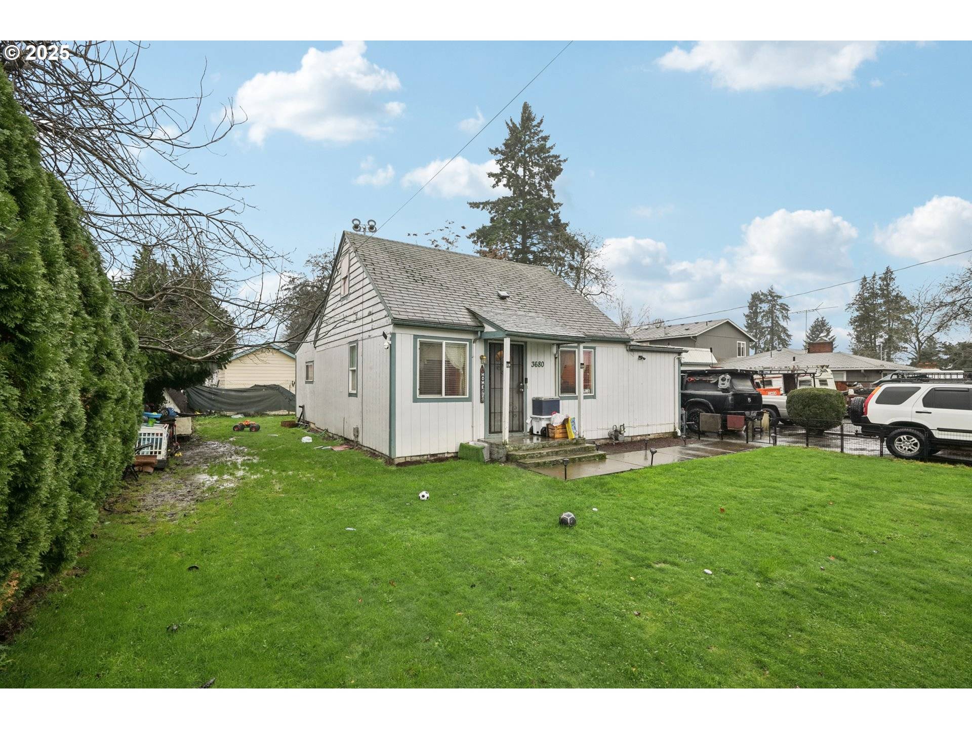 Salem, OR 97305,3680 BLOSSOM DR