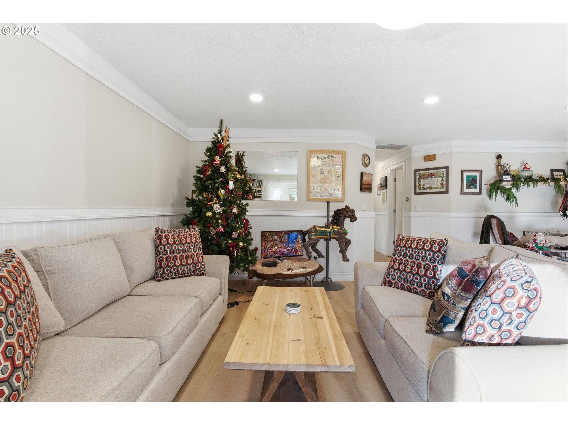 Newberg, OR 97132,2215 E OAK DR