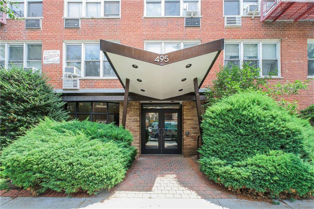 Brooklyn, NY 11218,495 East 7th ST #6B