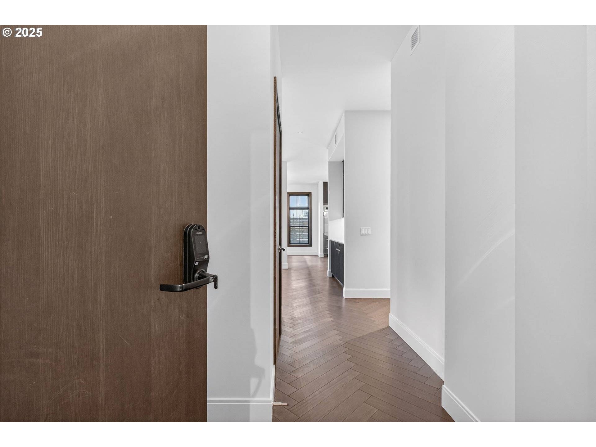 Lake Oswego, OR 97034,21 D AVE #5