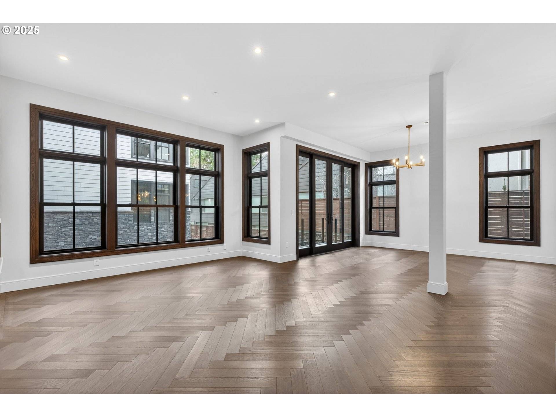 Lake Oswego, OR 97034,21 D AVE #5