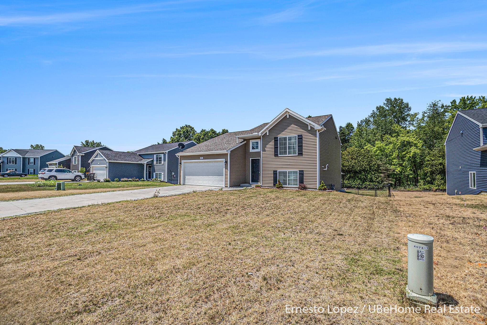 Holland, MI 49424,4061 Tributary DR