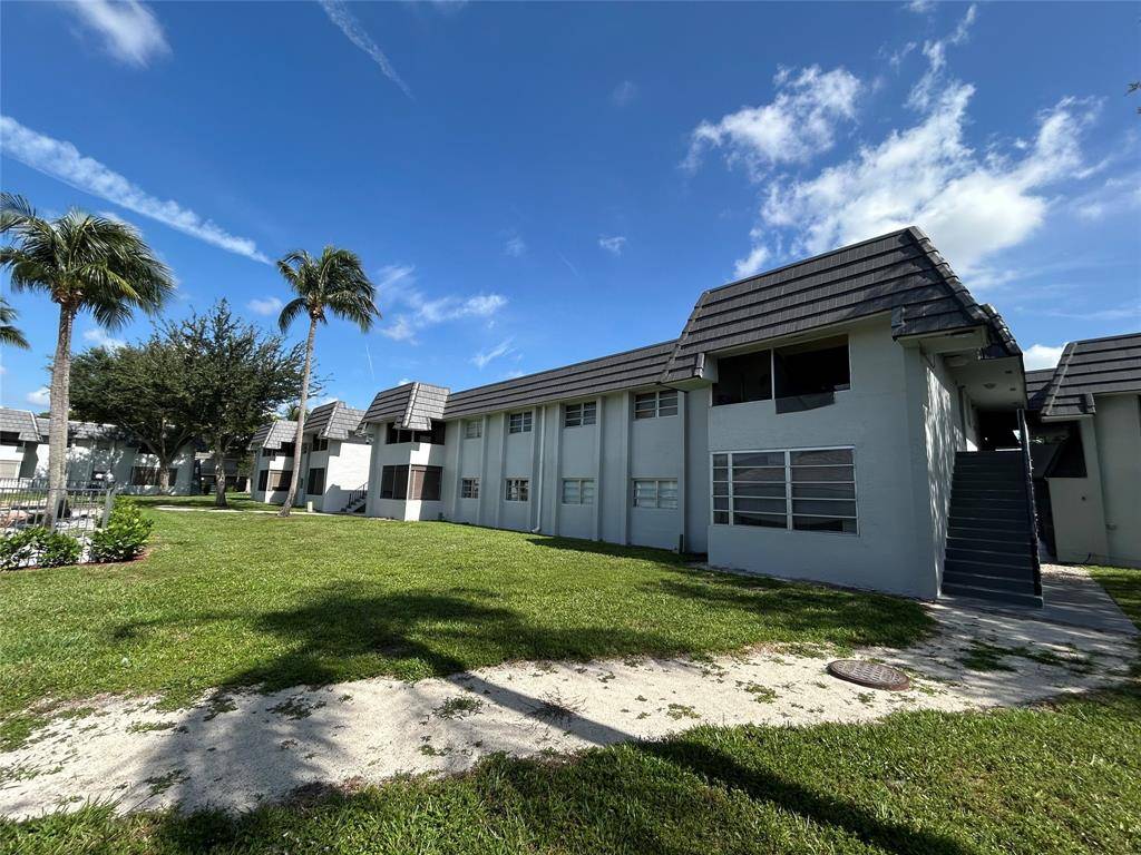 Coral Springs, FL 33065,8400 W Sample Rd #102