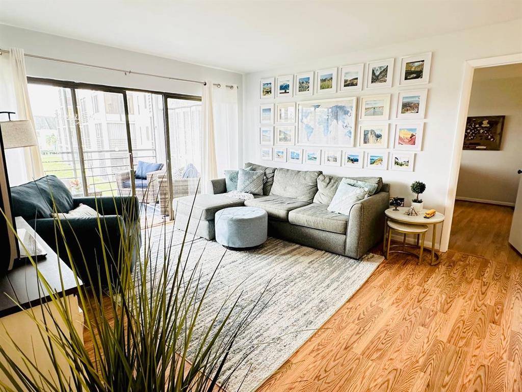 Boca Raton, FL 33428,9300 SW 8th St #214