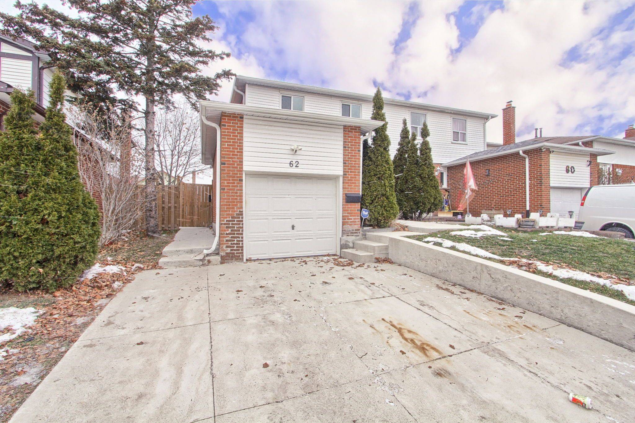 Brampton, ON L6V 2Y9,62 Radford DR