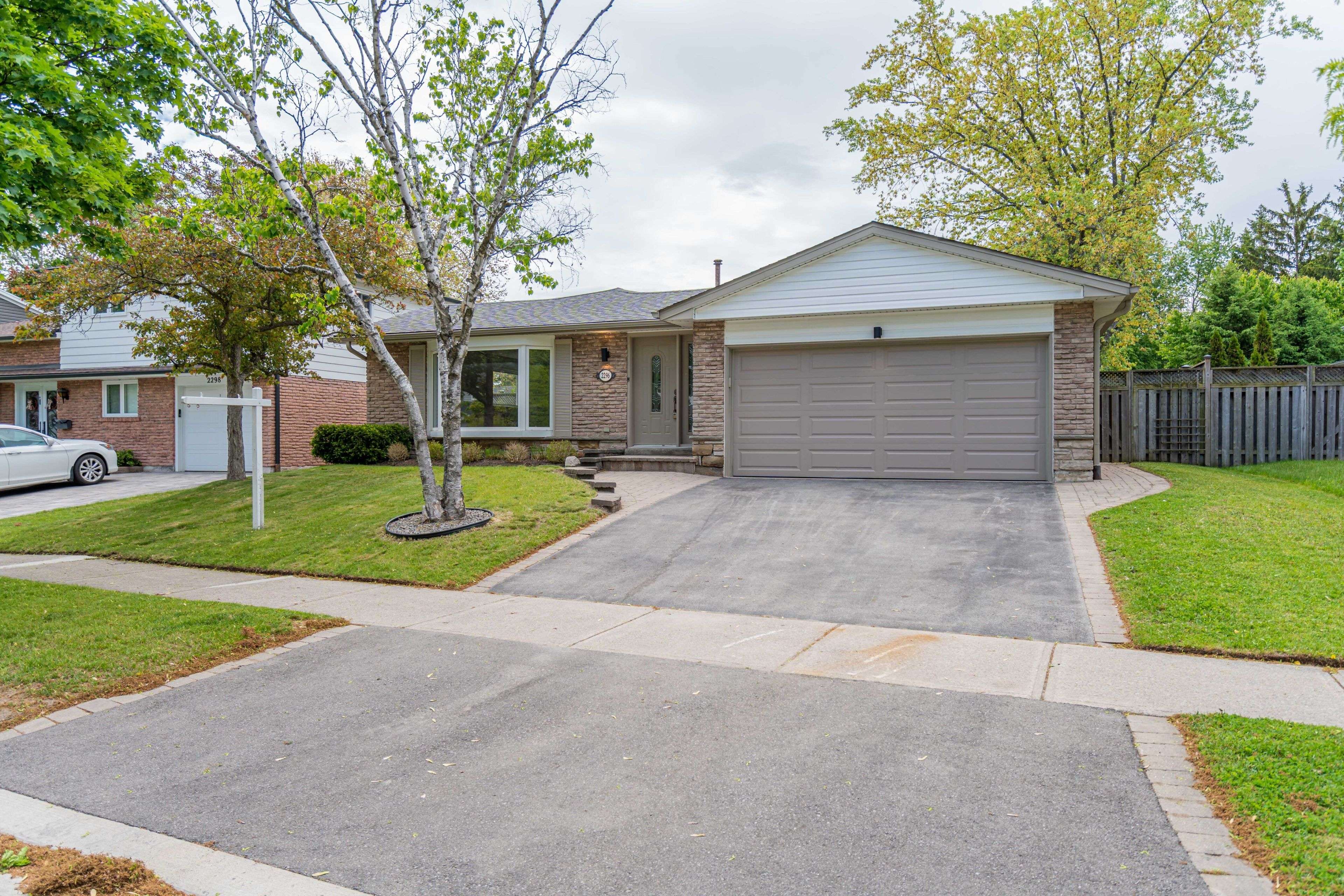 Oakville, ON L6J 5R4,2296 Devon RD