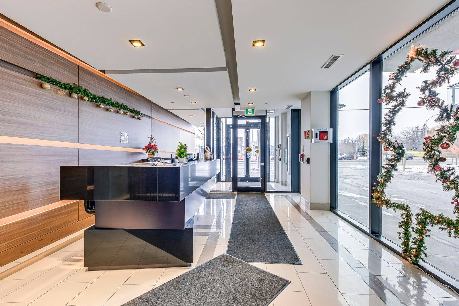 Burlington, ON L7T 0C3,1135 Cooke BLVD #105