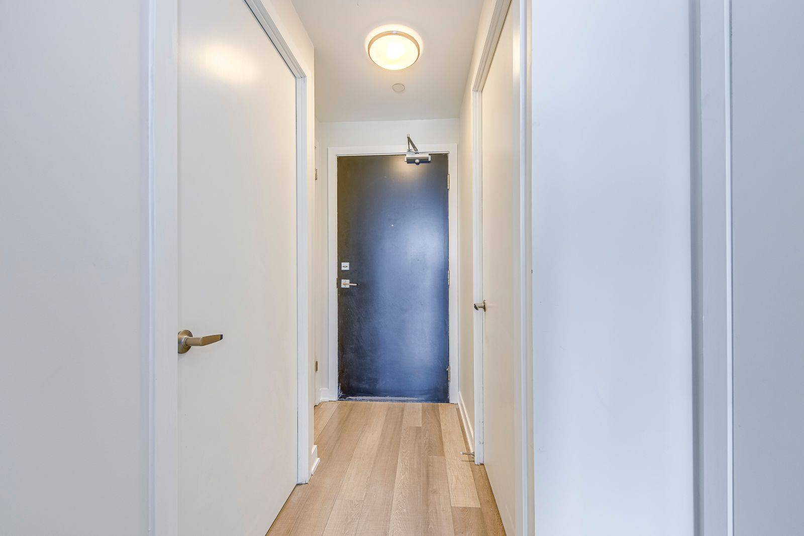 Burlington, ON L7T 0C3,1135 Cooke BLVD #105