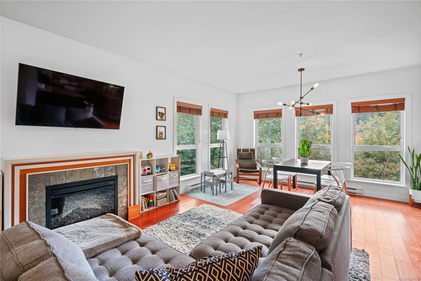 View Royal, BC V9B 0H5,101 Nursery Hill Dr #303