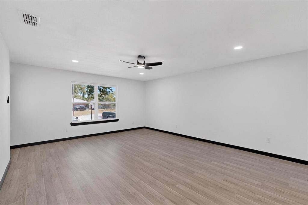 Dallas, TX 75217,671 Cedarcliff Drive