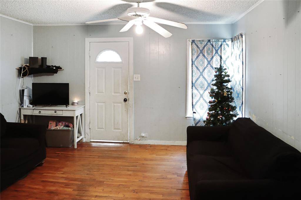 Fort Worth, TX 76106,2412 25th Street