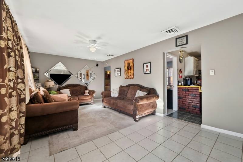 Clifton City, NJ 07014,34 Ward Ave