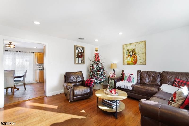 Pompton Lakes Boro, NJ 07442,233 Walnut Ave