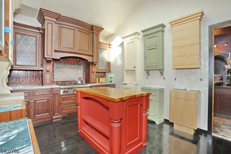 Hawthorne Boro, NJ 07506,211 6Th Ave