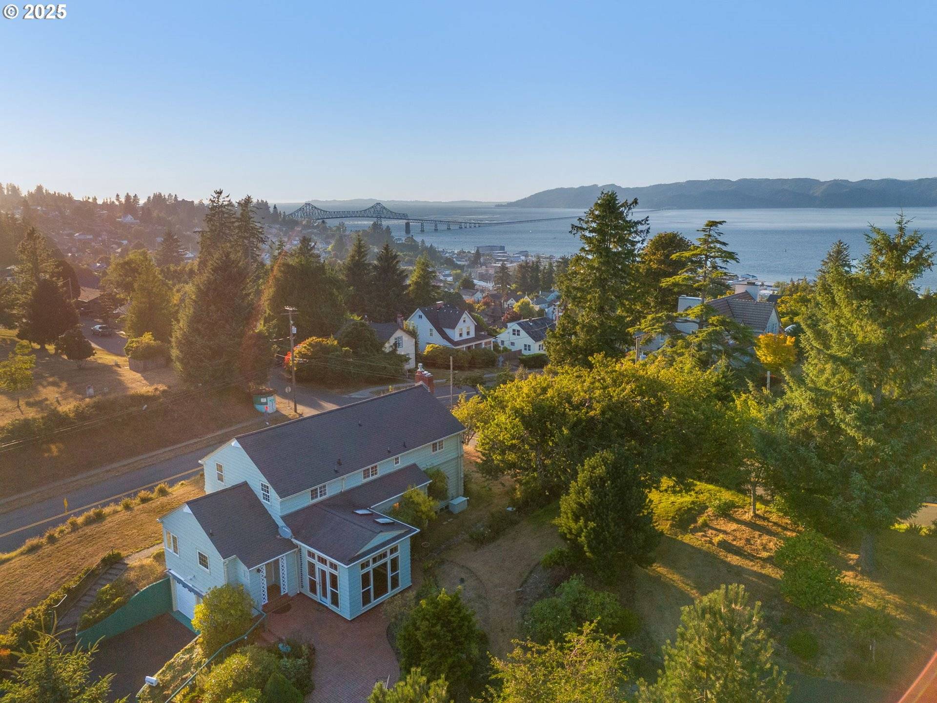 Astoria, OR 97103,1320 15TH ST