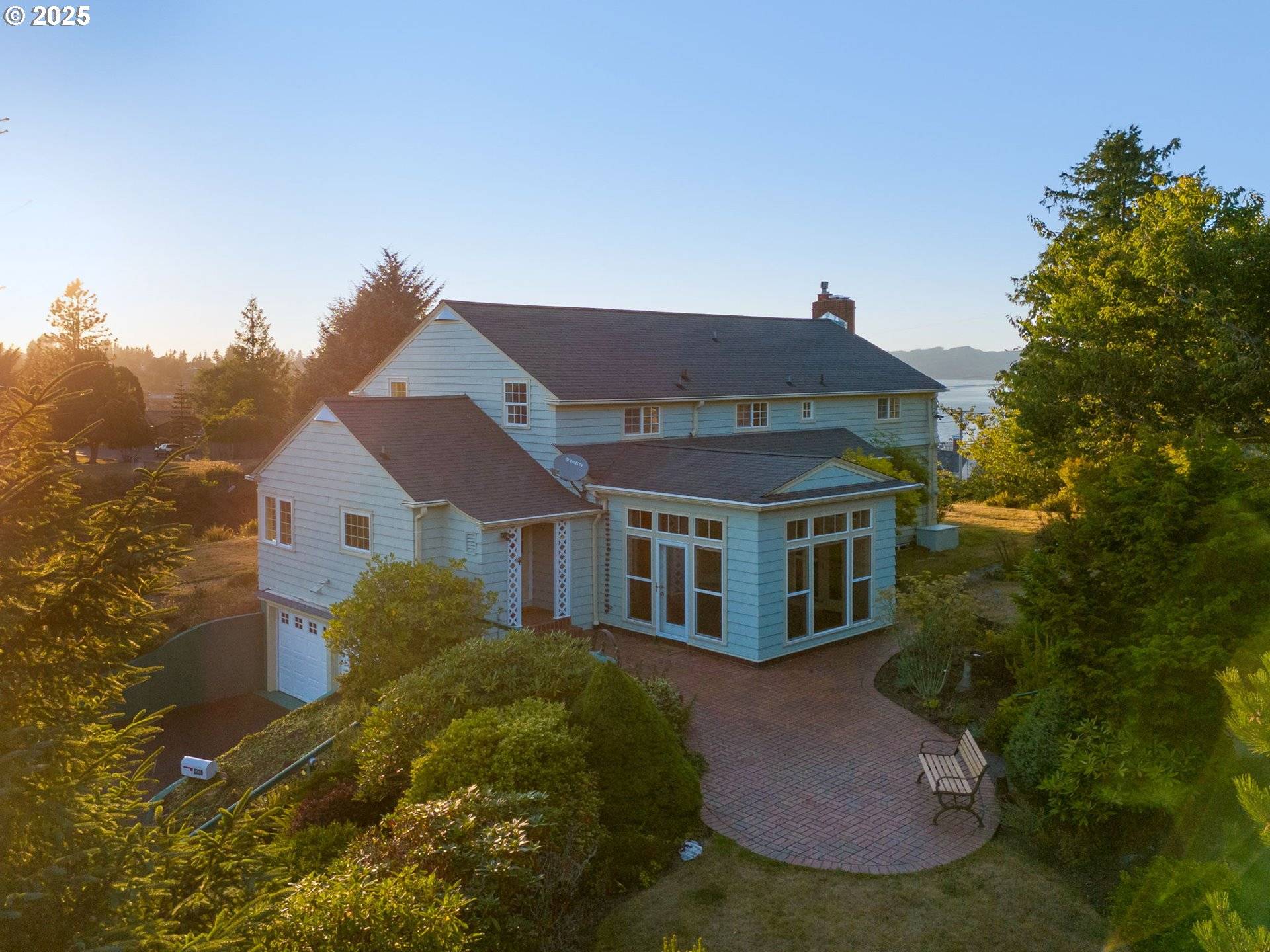 Astoria, OR 97103,1320 15TH ST