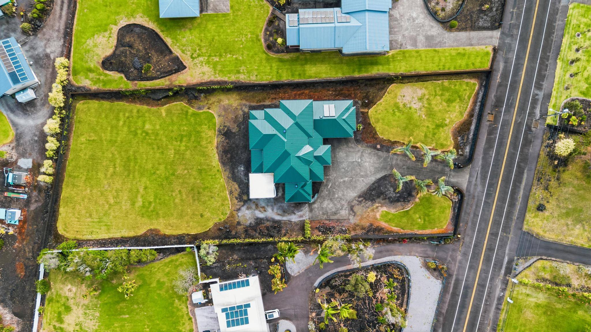 Hilo, HI 96720,386 KIPUNI ST