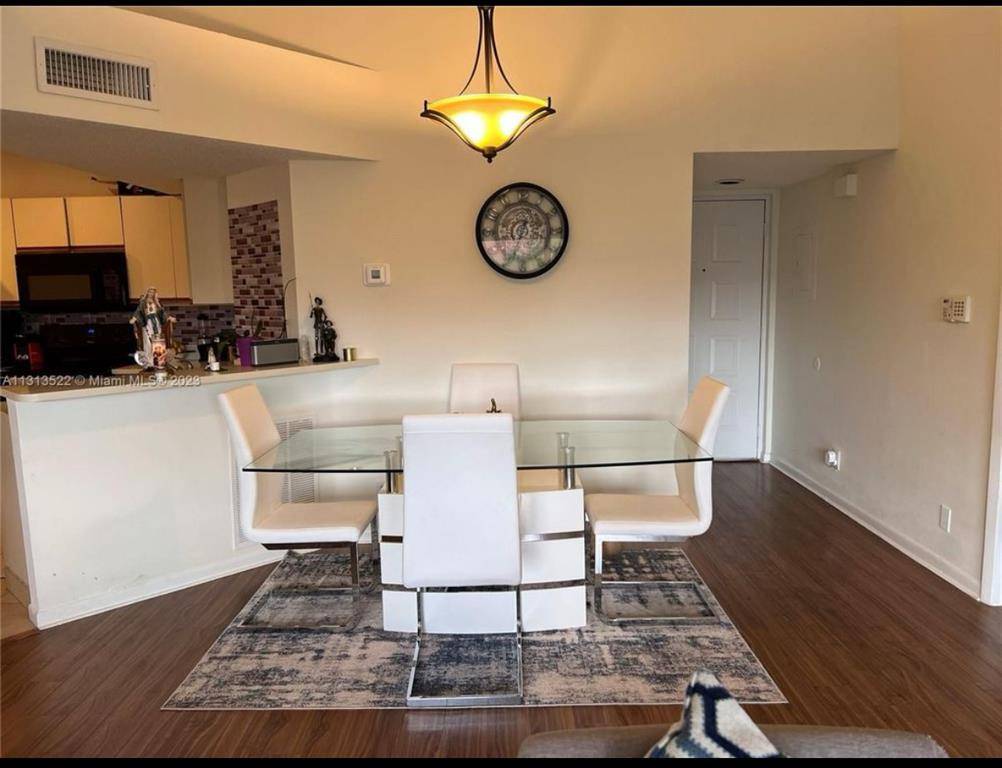 Coral Springs, FL 33067,9055 Wiles Rd #304