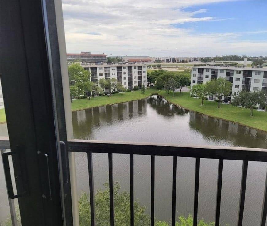 Pompano Beach, FL 33069,2217 Cypress Island Dr #701