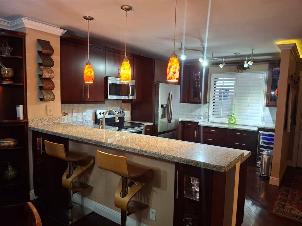 Pompano Beach, FL 33069,2217 Cypress Island Dr #701