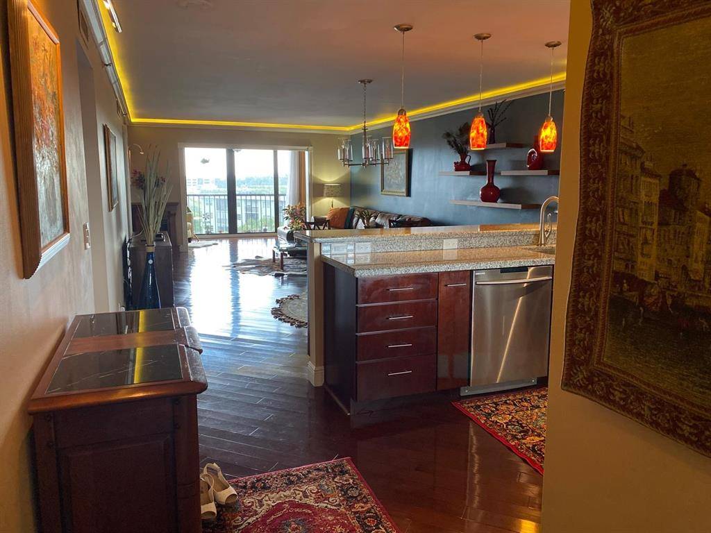 Pompano Beach, FL 33069,2217 Cypress Island Dr #701