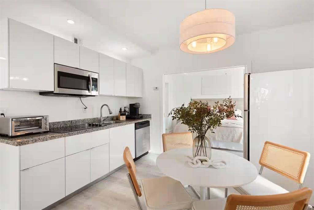 Miami Beach, FL 33139,530 Ocean Dr #103A/104A