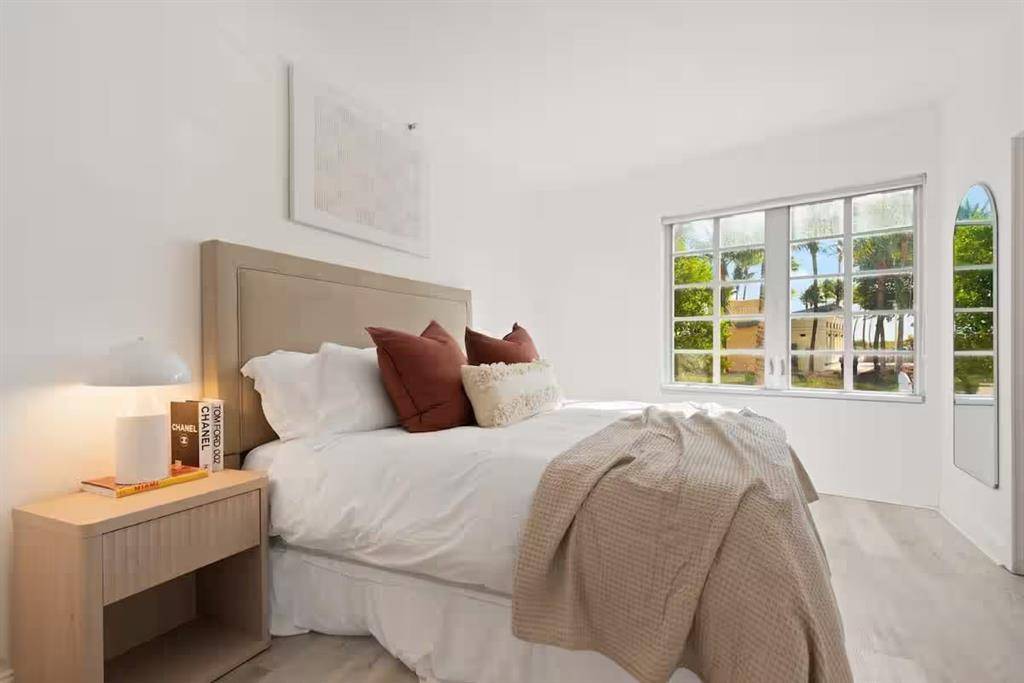 Miami Beach, FL 33139,530 Ocean Dr #103A/104A