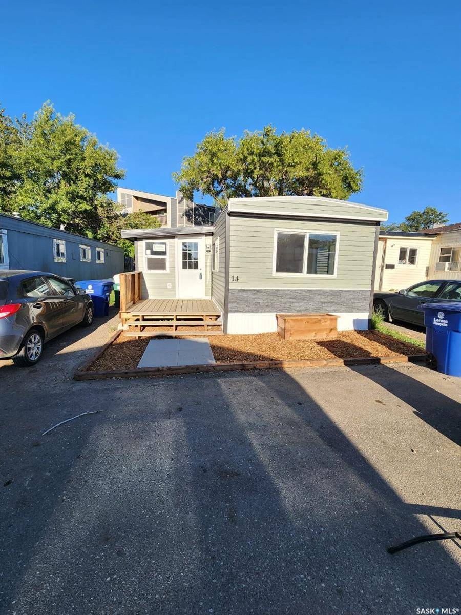 Saskatoon, SK S7N 2P7,321 Dunlop STREET #14