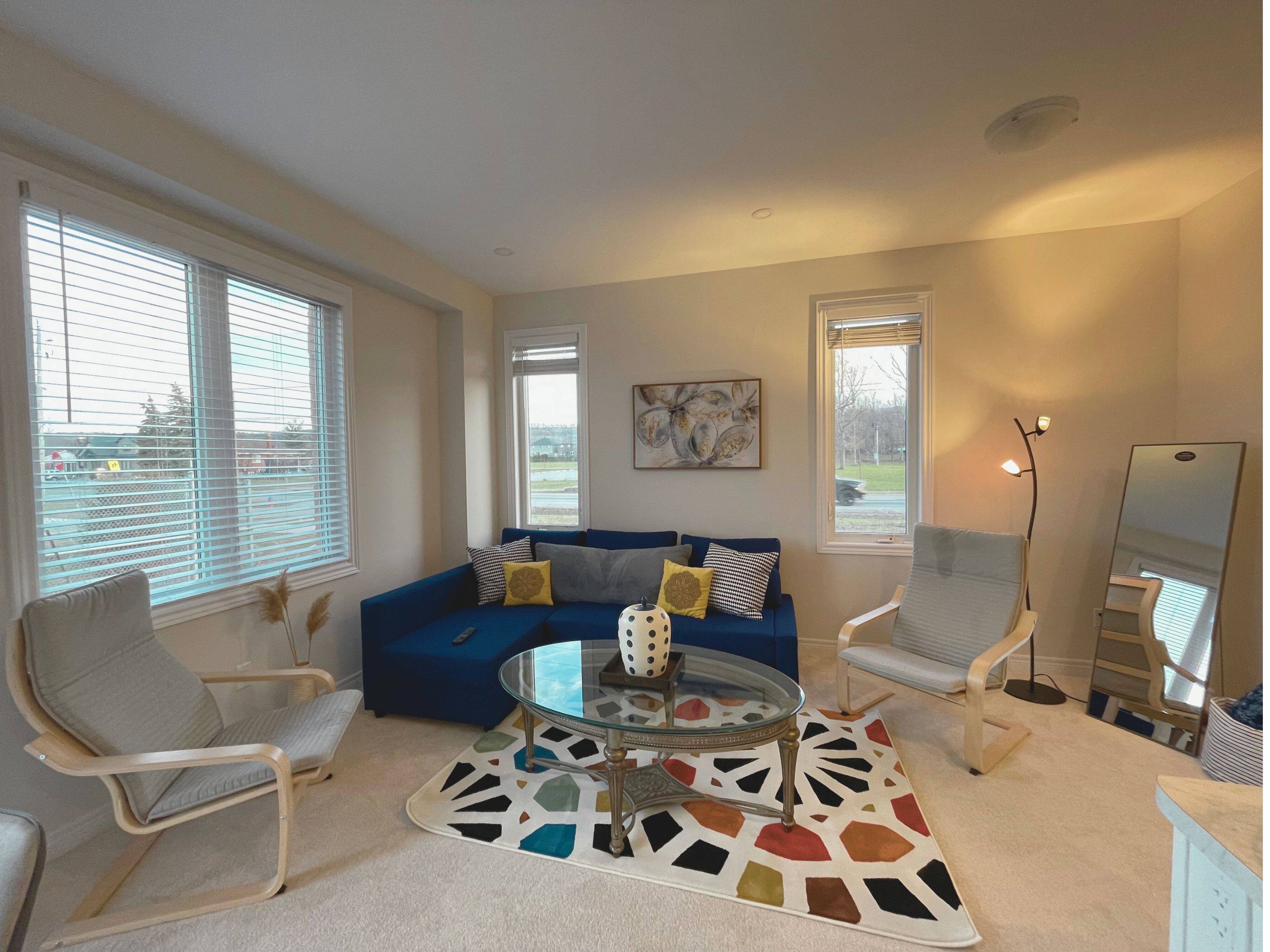 Hamilton, ON L8E 0K7,2 Mockingbird LN