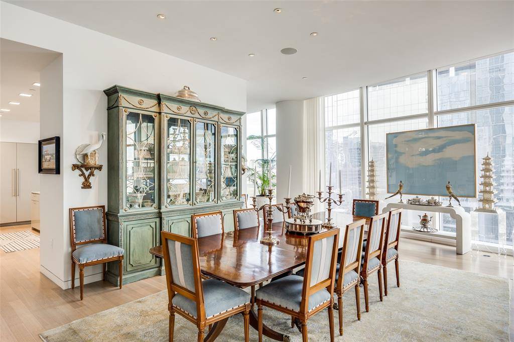 Dallas, TX 75201,1918 Olive Street #502