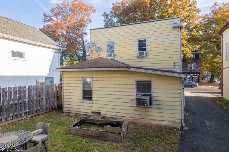 Rahway City, NJ 07065,244 W Scott Ave