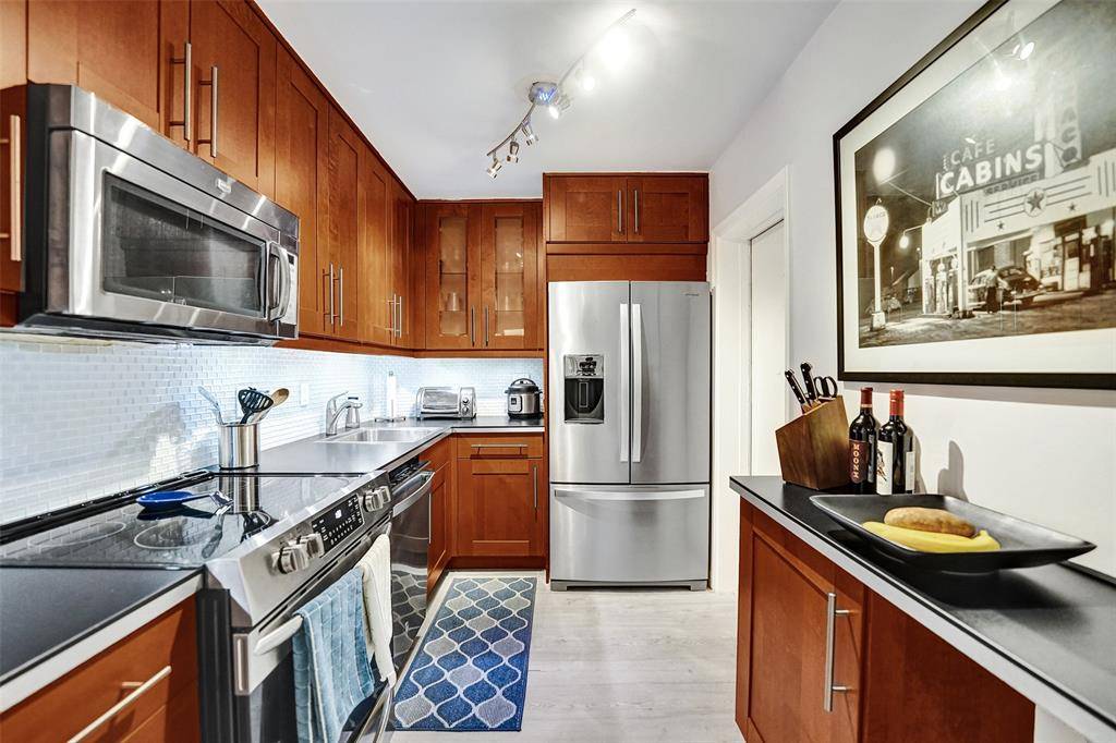 Wilton Manors, FL 33305,1930 NE 2nd Ave #102L